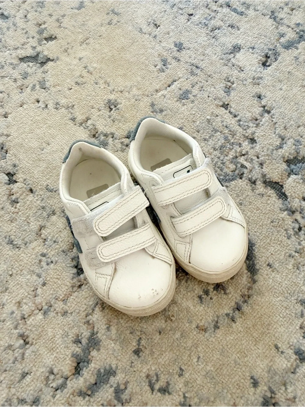Veja Kids Esplar Velcro Sneakers Sz 6C